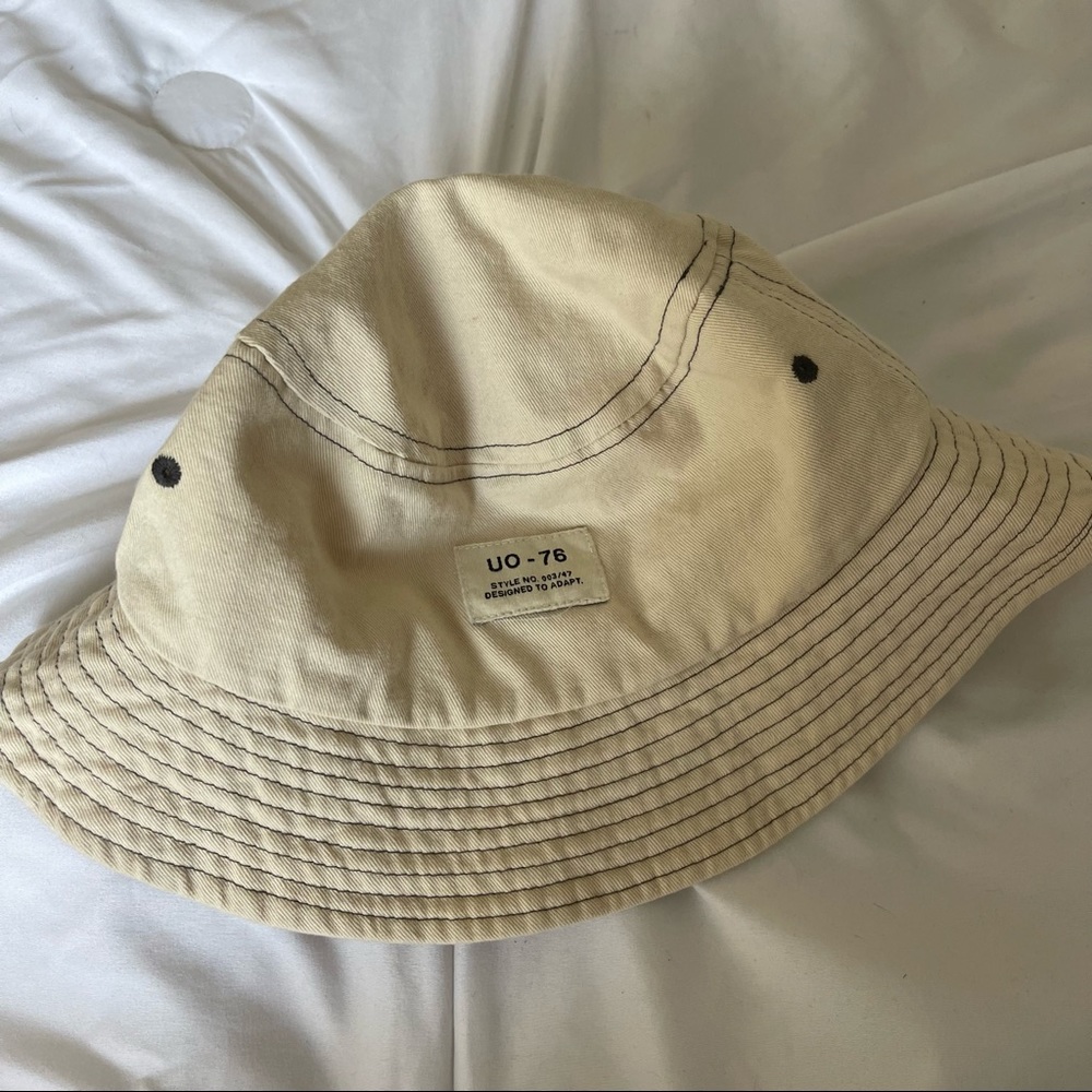 Urban Outfitters UO-76 Bucket Hat - Cream
